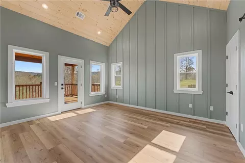Bedroom - 491 Nc 6065, Jasper, AR 72641 photo 1 of 4