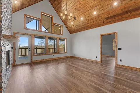 Living - 517 Nc 6065, Jasper, AR 72641 photo 2 of 3