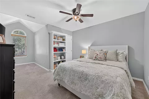 Bedroom - 17826 Bluff View Dr, Springdale, AR 72764 photo 1 of 4