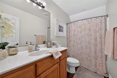 Bath - 17826 Bluff View Dr, Springdale, AR 72764 photo 1 of 7