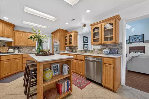 Kitchen - 17826 Bluff View Dr, Springdale, AR 72764 photo 1 of 6