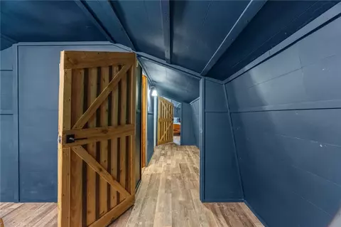 Entry Way - 537 Nc 6450, Jasper, AR 72641 photo 1 of 4