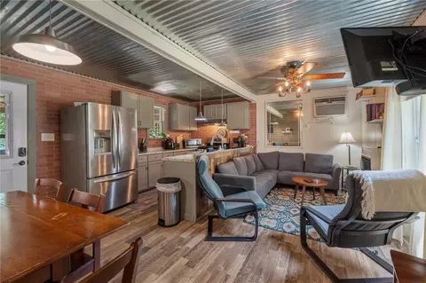 Living - 537 Nc 6450, Jasper, AR 72641 photo 2 of 2
