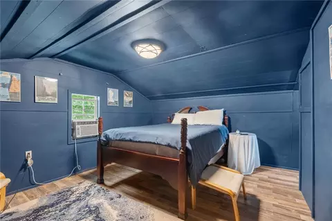 Bedroom - 537 Nc 6450, Jasper, AR 72641 photo 6 of 12
