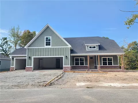 229 Stoneykirk Dr, Bella Vista, AR 72715