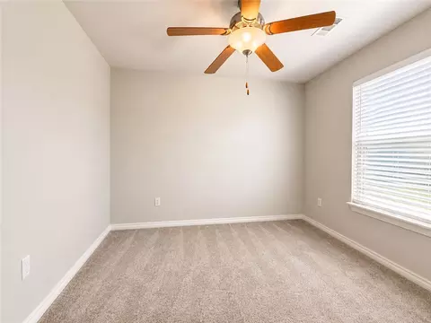 Bedroom - 910 Silverthorn Dr, Centerton, AR 72719 photo 3 of 3