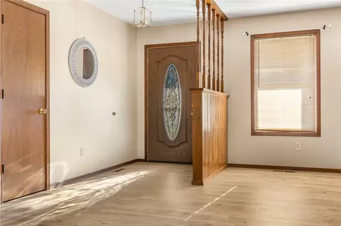 Entry Way - 204 Lark Ln, Harrison, AR 72601 photo 1 of 2