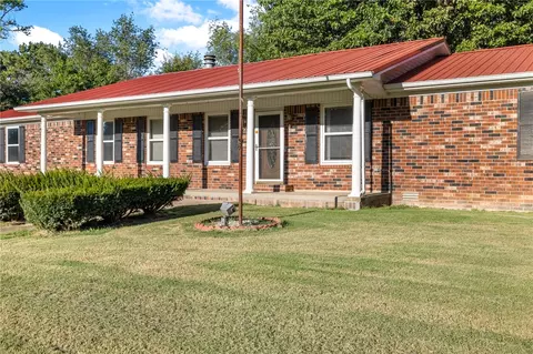 Exterior - 204 Lark Ln, Harrison, AR 72601 photo 4 of 11