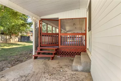Exterior - 204 Lark Ln, Harrison, AR 72601 photo 7 of 11