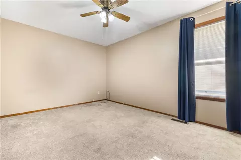 Bedroom - 204 Lark Ln, Harrison, AR 72601 photo 3 of 4