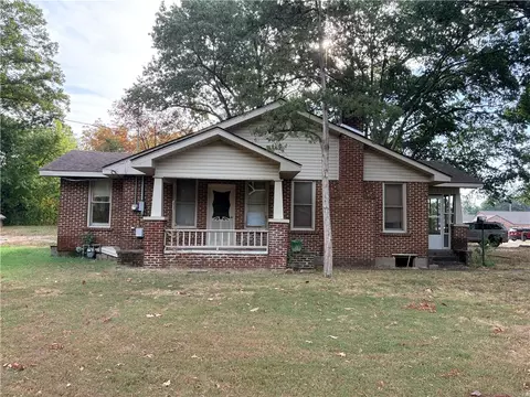 401 E F St, Russellville, AR 72801