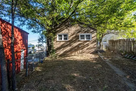 Exterior - 185 E Roller Ave, Decatur, AR 72722 photo 6 of 7