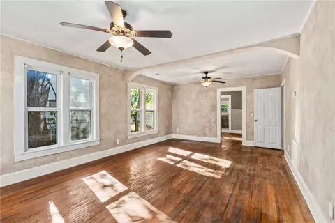 Living - 185 E Roller Ave, Decatur, AR 72722 photo 3 of 4