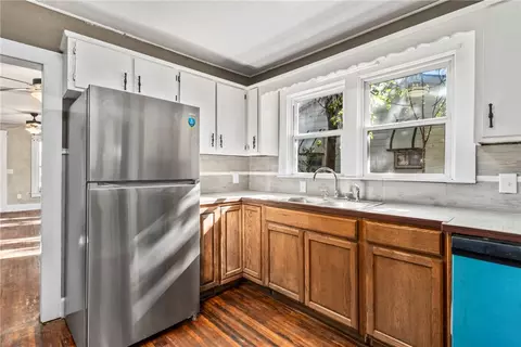 Kitchen - 185 E Roller Ave, Decatur, AR 72722 photo 2 of 2