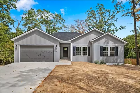 2 Eriboll Cir, Bella Vista, AR 72715