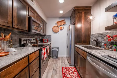 31 Nantucket Dr, Bella Vista, AR 72715