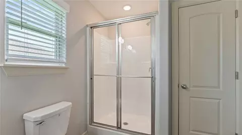 Bath - 519 Eagle Dr, Gravette, AR 72736 photo 4 of 5