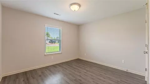 Bedroom - 519 Eagle Dr, Gravette, AR 72736 photo 5 of 6