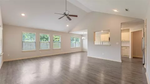 Living - 519 Eagle Dr, Gravette, AR 72736 photo 3 of 5