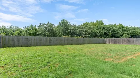 Exterior - 519 Eagle Dr, Gravette, AR 72736 photo 4 of 5