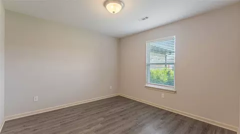 Bedroom - 519 Eagle Dr, Gravette, AR 72736 photo 4 of 6