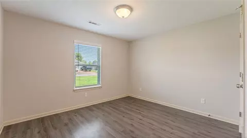 Bedroom - 519 Eagle Dr, Gravette, AR 72736 photo 7 of 8