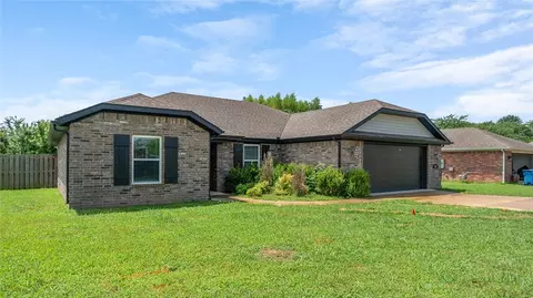 Exterior - 519 Eagle Dr, Gravette, AR 72736 photo 2 of 5