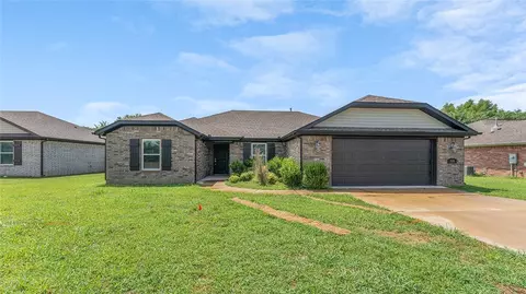 519 Eagle Dr, Gravette, AR 72736