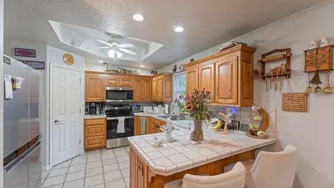 2 Brent Ln, Bella Vista, AR 72714