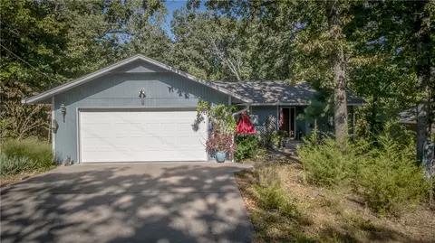 7 Kirkoswald Ln, Bella Vista, AR 72715
