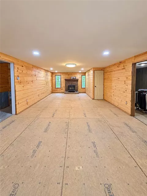 Living - 10252 Carter Cove Rd, Plainview, AR 72857 photo 1 of 1