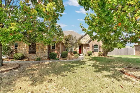 337 N Powderhorn Dr, Fayetteville, AR 72704