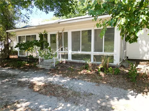Exterior - 813 Mill St, Springdale, AR 72764 photo 5 of 5