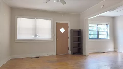 Living - 813 Mill St, Springdale, AR 72764 photo 1 of 4