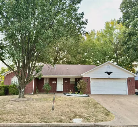 1306 S Oswego Pl, Russellville, AR 72802
