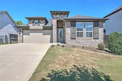 2206 SW Hampton Ave, Bentonville, AR 72713
