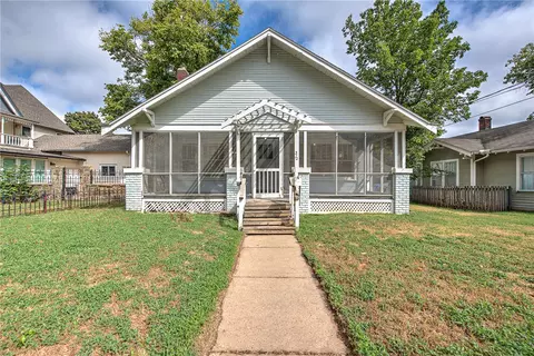 312 E Maple St, Fayetteville, AR 72701