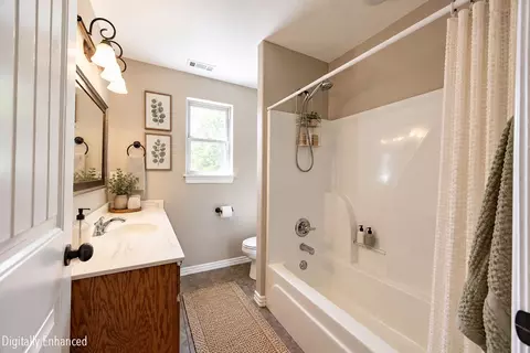 Bath - 459 E Wallin Mountain Rd, West Fork, AR 72774 photo 3 of 3