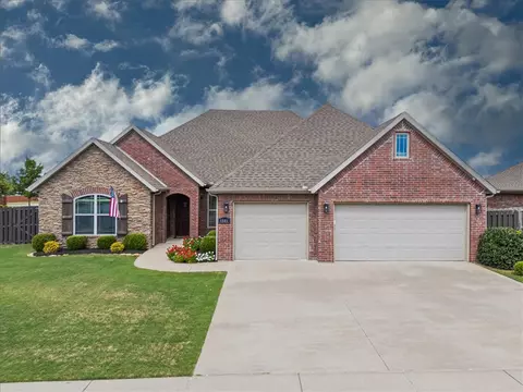 4846 W Wales Dr, Fayetteville, AR 72704