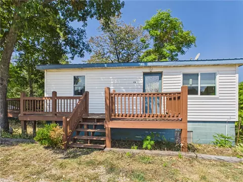 Exterior - 4716 Hwy 7 S, Jasper, AR 72641 photo 2 of 8
