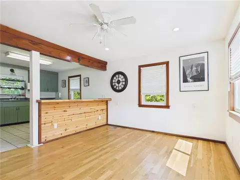Living - 4716 Hwy 7 S, Jasper, AR 72641 photo 1 of 2