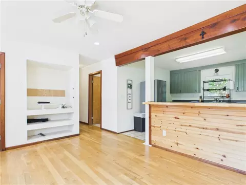 Living - 4716 Hwy 7 S, Jasper, AR 72641 photo 2 of 2