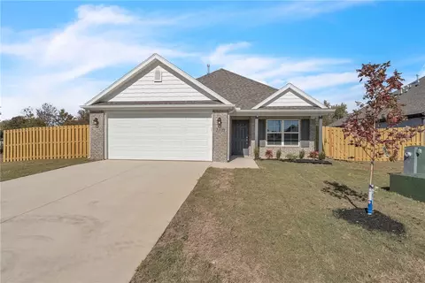 412 Wharton St, Lowell, AR 72745