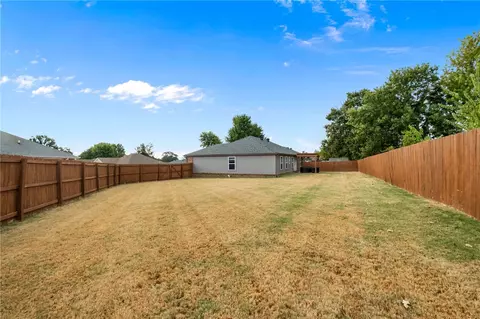 Exterior - 927 Fieldstone Ct, Centerton, AR 72719 photo 2 of 6
