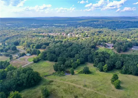 000 Sparksford Dr, Russellville, AR 72802