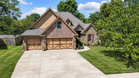 4404 SW Creek View St, Bentonville, AR 72713