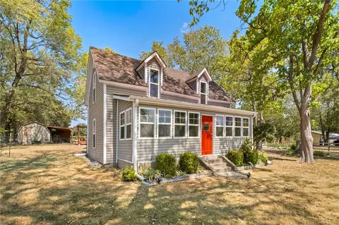 Exterior - 1380 Main St, Gentry, AR 72734 photo 3 of 10