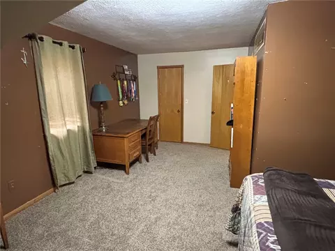 Bedroom - 237 Meadowlark Dr, Harrison, AR 72601 photo 5 of 9