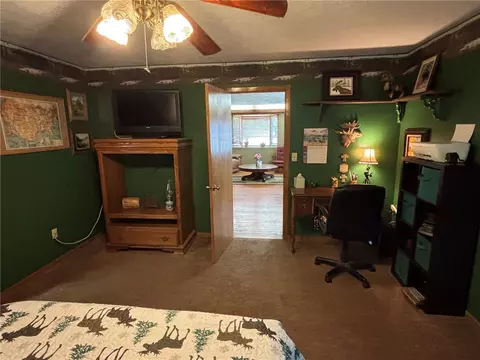 Bedroom - 237 Meadowlark Dr, Harrison, AR 72601 photo 3 of 9