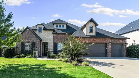 1405 SW Hamilton Ave, Bentonville, AR 72713